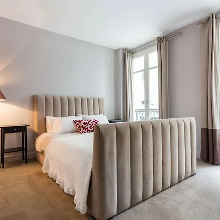Appartamento Fancy Designer Flat On St-honore