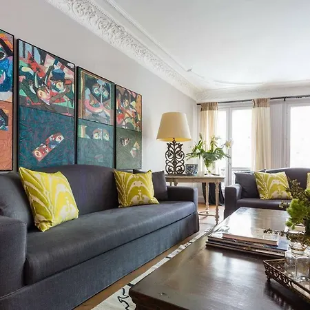 Fancy Designer Flat On St-honore Apartment Paris