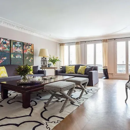Fancy Designer Flat On St-honore Appartamento