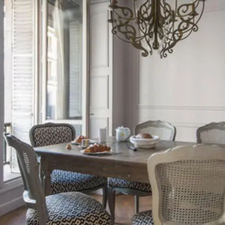 Fancy Designer Flat On St-honore * Paris